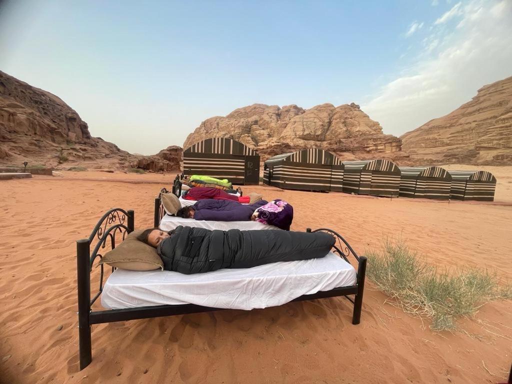 Bedouin Holidays Camp And Jeep Tours Hotel Wadi Rum Eksteriør billede